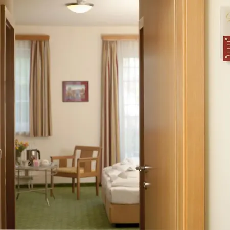 Otel Althof 4*