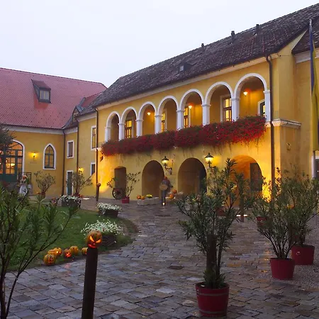 Althof Hotel 4*