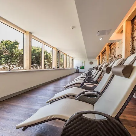 Althof Hotel 4*